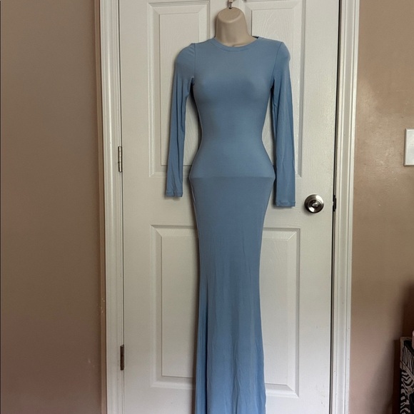 Long Bodycon Dress - Picture 4 of 5